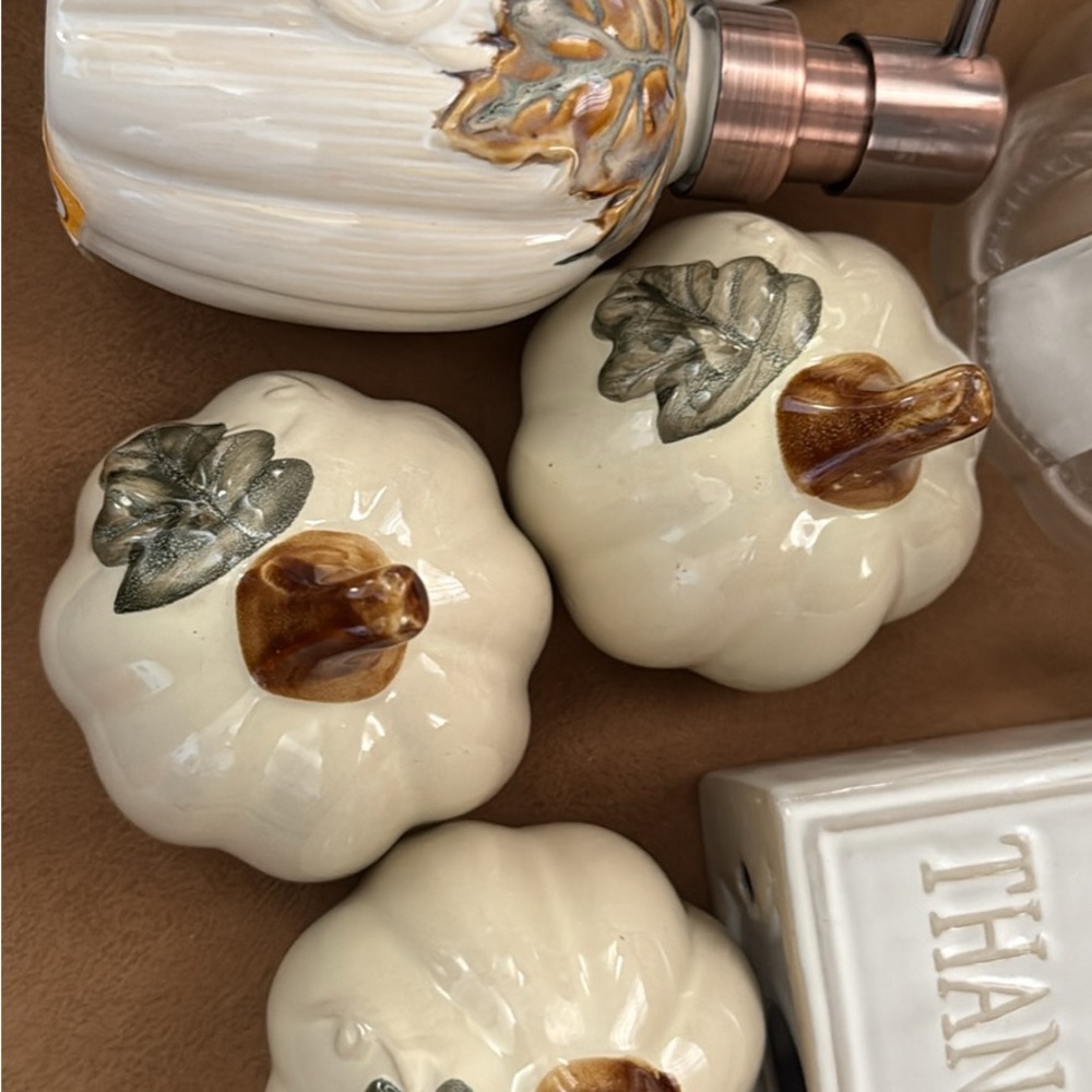 Cream Ceramic Pumpkin Decor Set